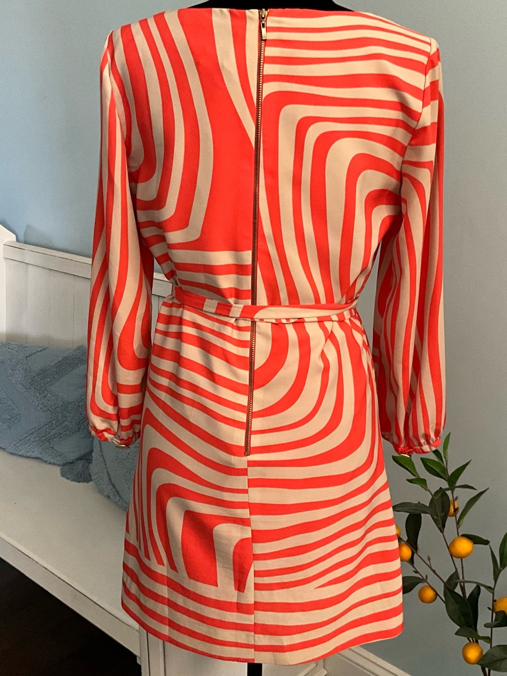 Size 6 Date Dress Tahari Orange Cream Long-Sleeve Mini Dress Work Dress - Picture 3 of 15
